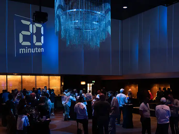 20 Minuten individuelles Sweatshirt bestickte Cap B2B-Event Zürich blaenk studio