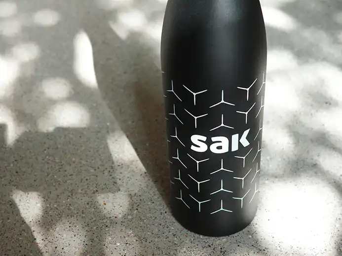SAK SIGG thermo bottle in everyday use